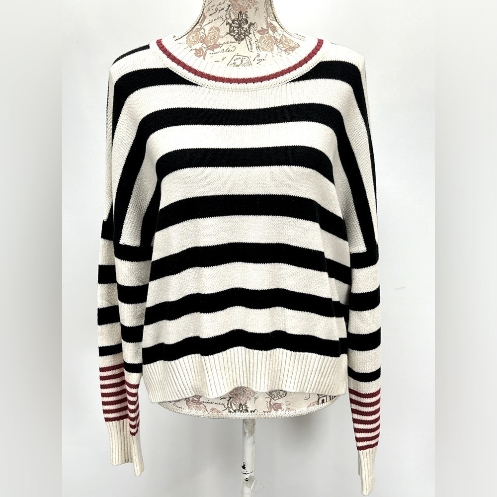 MADISON Beige with black and‎ red stripe crew neck sweater size L
